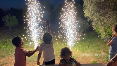 Σιντριβάνια ψυχρής φλόγας σε παιδικό πάρτι